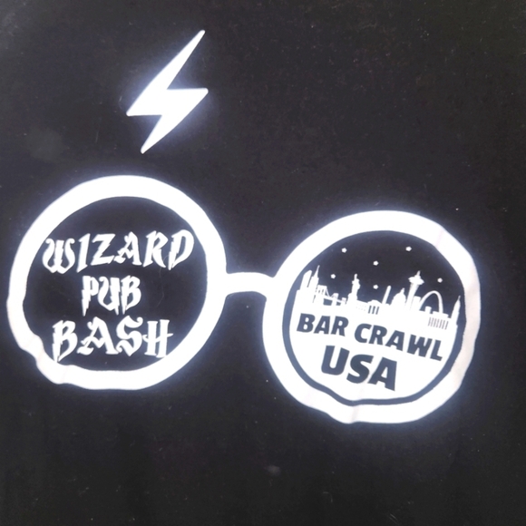 Harry Potter "I'm Just Here for the Butterbeer" Wizards Pub Bash Tee - Picture 3 of 6